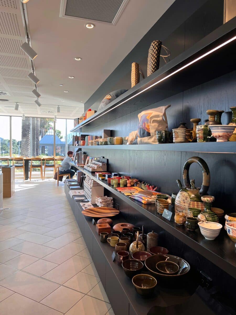 Sarjeant Gallery - Slim Jim 10 recessed joinery light