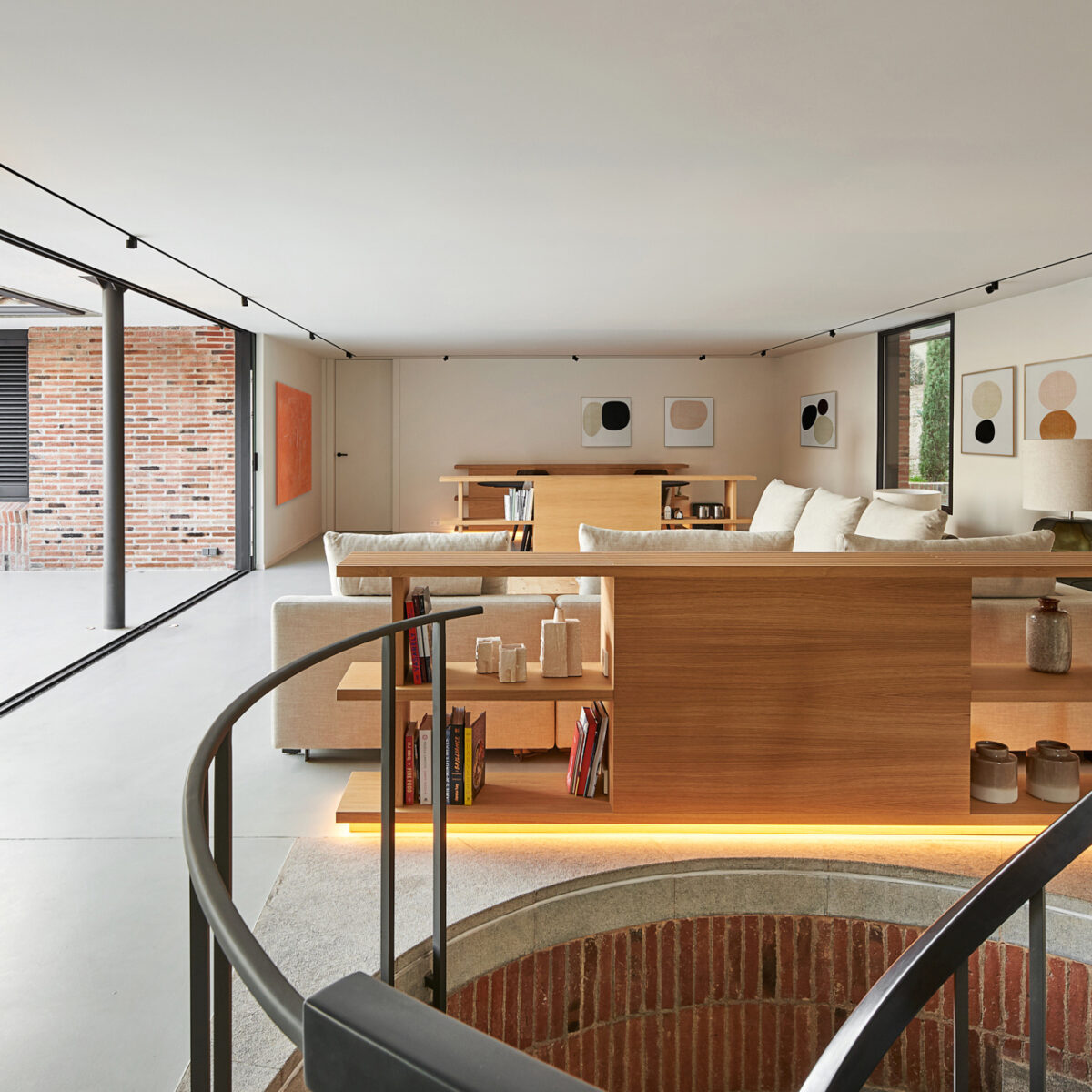 iO 48V Track by Arkoslight