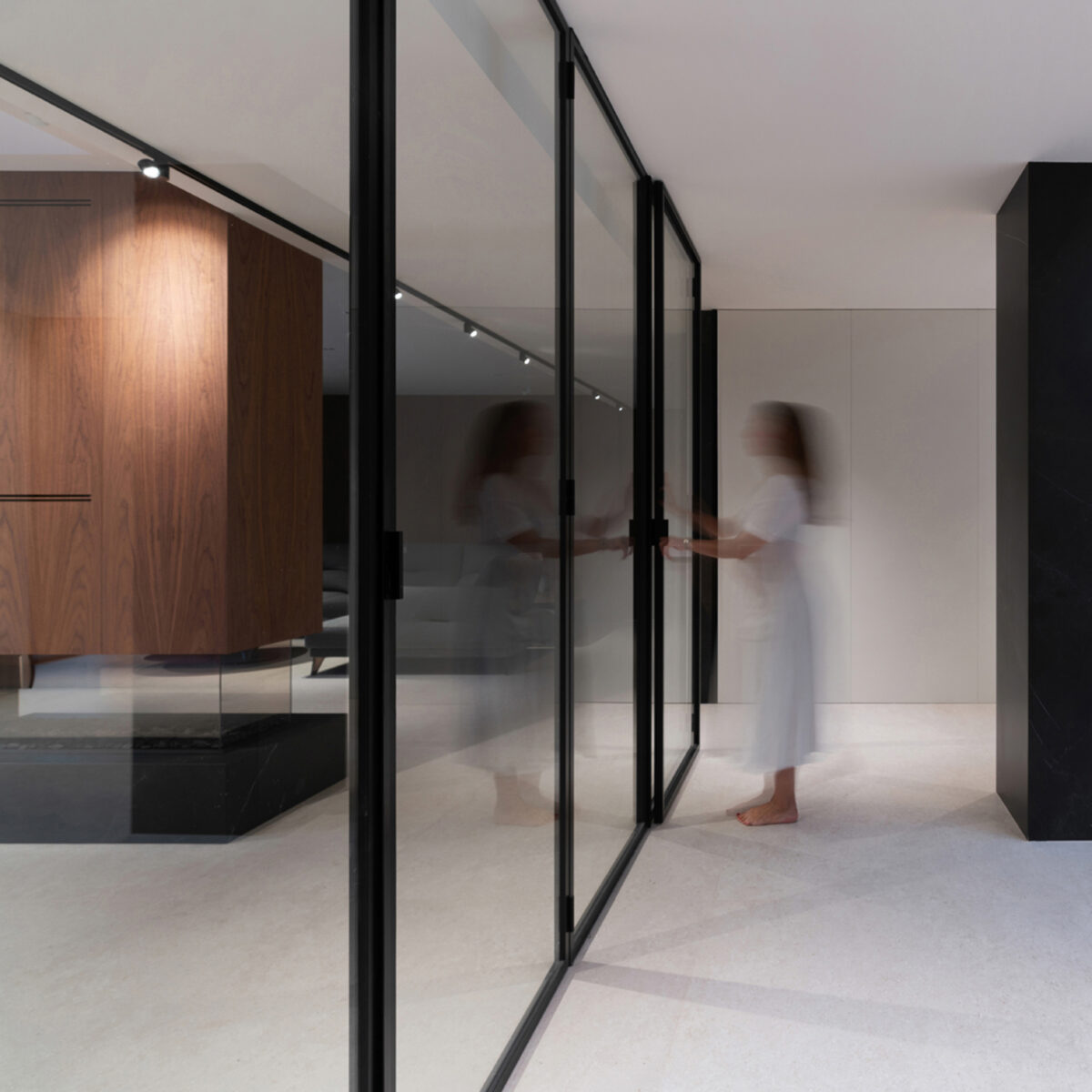 iO 48V Track by Arkoslight