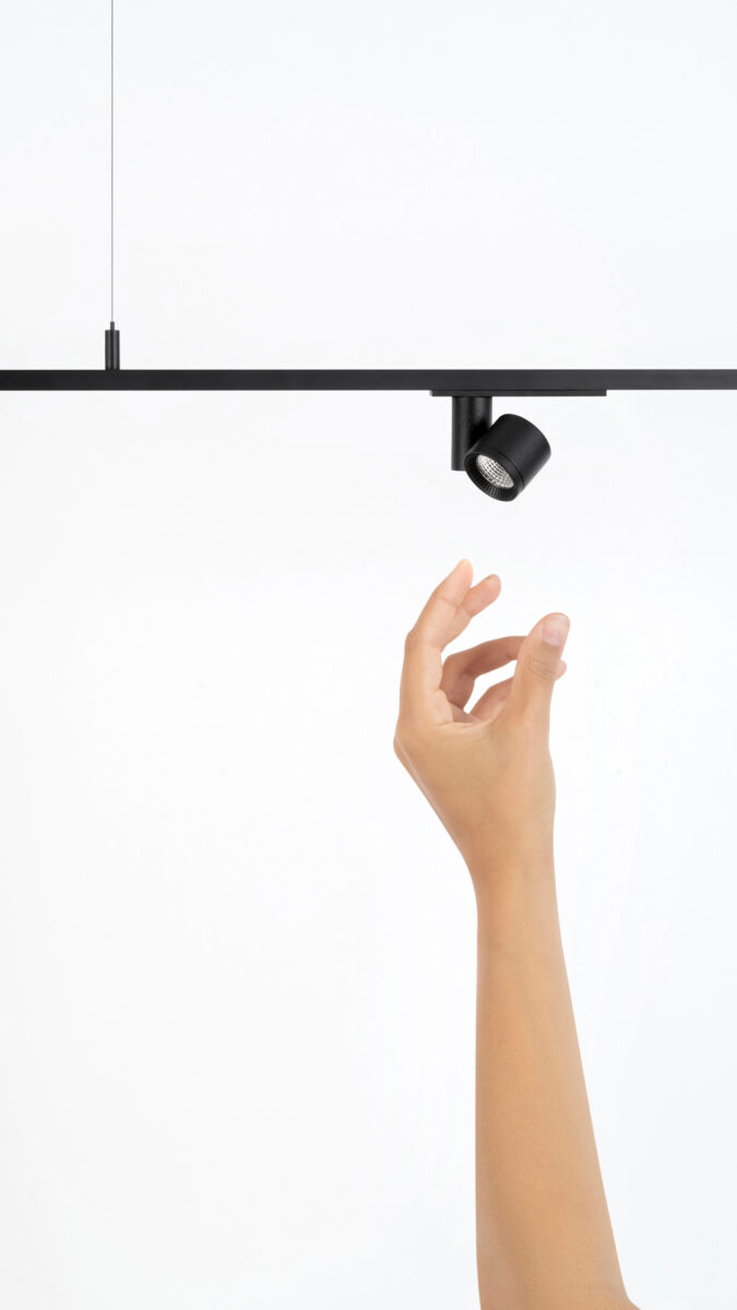 iO Micro 24V track by Arkoslight